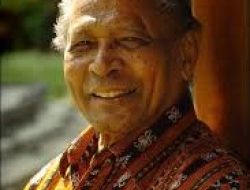 Usai Menerima  Buku dari Kompas Gramedia, KBM JAYA Ajak Semua Pihak Kawal Frans Seda Jadi Pahlawan Nasional