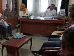 Diduga Bangun Lewati Pilar Batas Bidang Tanah, Pemilik Tembok Pagar Diprotes Warga