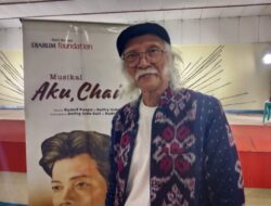 Ratusan Peserta Di Ende Ikut Menyaksikan Pentasan Drama Dari Teater Keliling