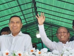 Mosalaki Maurole Dan Tiga Mosalaki Di Lio Menghantar Yustinus Sani Ke Sekertariat Pemenangan “JaSa” Dan KPUD Ende