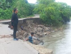 Dinas PUPR Propinsi NTT Bertindak Cepat Atasi Jalan Amblas Di Lintas Utara Ende – Flores