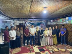 Pererat Silaturahmi, Kapolres Ende AKBP Yudhi Dan Ershi Community Gelar Buka Puasa Bersama Santri Wali Sanga