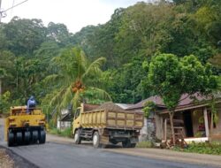 Ruas Jalan Nangamboa–Watumite Dibangun melalui Inpres Jalan Daerah Warga Beri Apresiasi Kepada Pemerintah