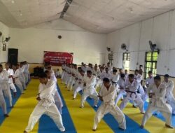 Puluhan Personel Polres Ende dan Brimob Ikuti Ujian Bela Diri sebagai Syarat Kenaikan Pangkat