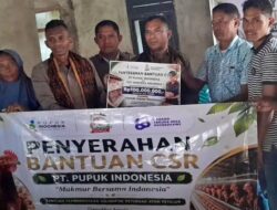 Dukung Ketahanan Pangan Berkelanjutan, PT Pupuk Indonesia Bantu Peternak Ayam di Ende
