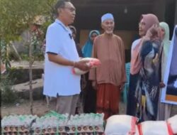 H.Djafar H. Ahmad, Salurkan Bantuan Bagi Warga Terdampak Gempa di Desa Riaraja Ende