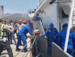 KP Pomana XXII-3017 Bawa Ratusan Paket Bantuan Polda NTT untuk Korban Gempa di Tiga Kabupaten Flores