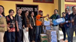Bank NTT Cabang Ende, Salurkan 100 Paket Sembako untuk Korban Gempa Flores di Ende