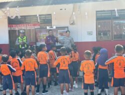 Polwan Polres Ende Hadirkan Keceriaan di Tengah Trauma Gempa, Siswa SD Inpres Tetandara Kembali Tersenyum