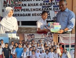 Ditengah Proses Pemulihan Pascagempa, FOKDIT Salurkan Perlengkapan Pendidikan Bagi Pelajar di Ende